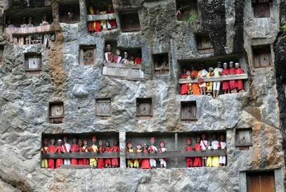 Makam Suku Tana Toraja