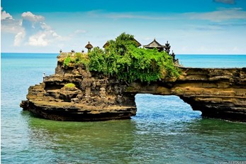 Pura Batu Bolong Bali
